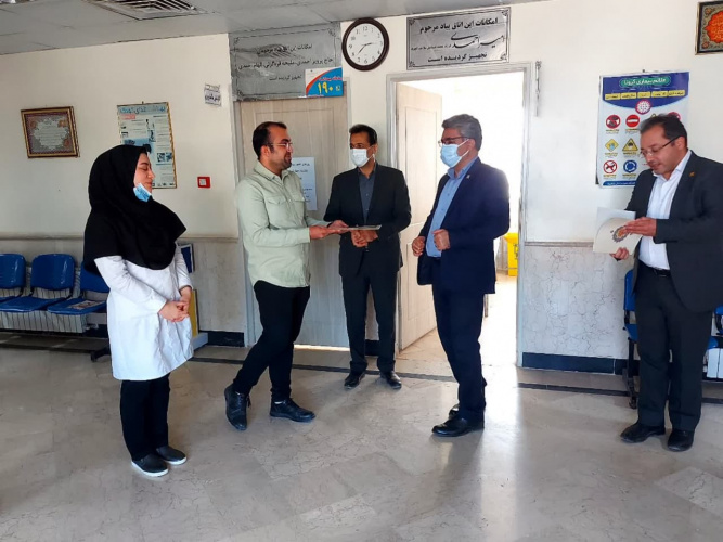 تقدیر از پزشک و پرسنل مرکز بهداشتی درمانی شبانه روزی بیارجمند