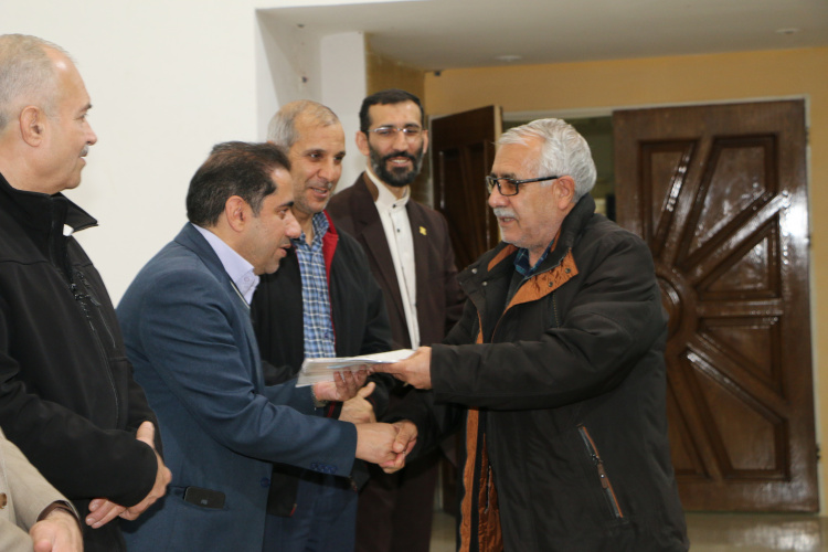 تصاویر :طی مراسمی از ۷۶ نفر از جانبازان و آزادگان دانشگاه تقدیر بعمل آمد