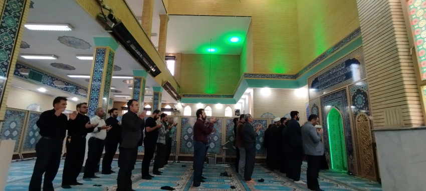 کارکنان دانشگاه به معیت امام جمعه شهرستان شاهرود به سوگواری پرداختند