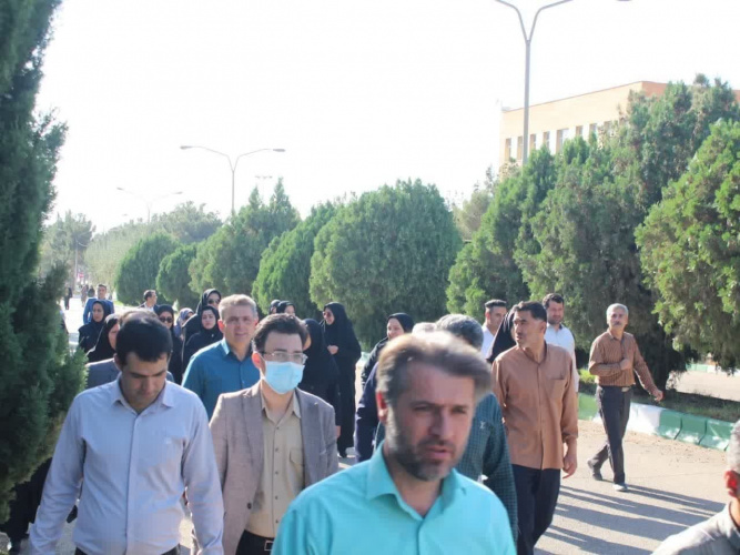 اعلام برگزیدگان قرعهکشی پیادهروی دهه فجر در دانشگاه علوم پزشکی شاهرود