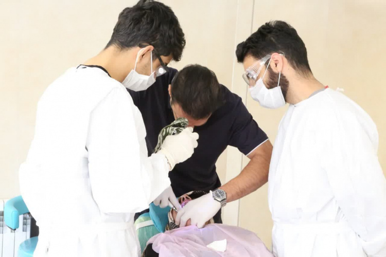 دانشگاه علوم پزشکی شاهرود در کنار گروه‌های جهادی؛ خدمت‌رسانی رایگان به ۶۰۰ نفر