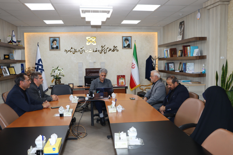 خادمیاران رضوی مهمان دانشگاه علوم پزشکی شاهرود/ تأکید بر مشارکت اجتماعی، جوانی جمعیت، فرهنگ ایثار و ضرورت سازماندهی در بحران‌ها